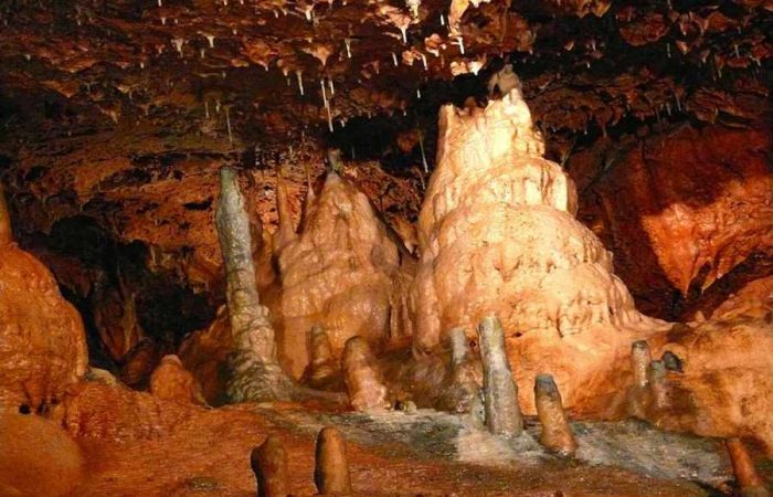 kents-cavern-700x450